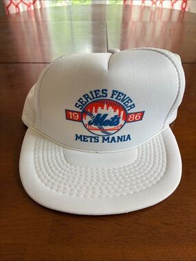 RARE Vintage New York Mets 1986 Mets Mania SnapBack hat.